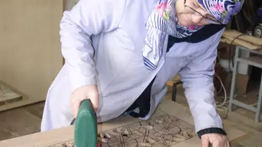 Ahşap Oymacılığına Kadın Eli Değdi