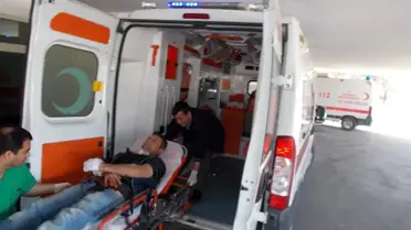 Çarşı Ortasında Bıçaklı Kavga