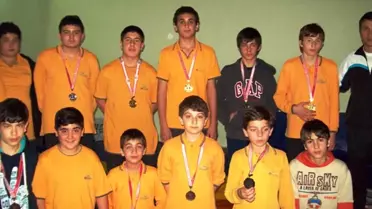 Güreş Yarışmaları Yapıldı