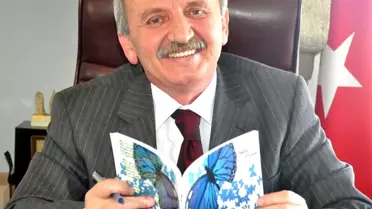 İrfan Özcan'ın Şiir Kitabı Çıktı