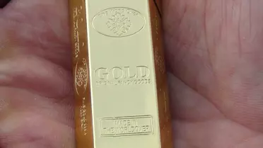 5 Liralık Çakmağa 10 Bin Lira Verdi