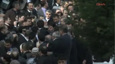 Başbakan Erdoğan Dayısını Defnederken Ayetler Okudu