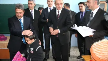 Kars'ta 70 Bin Öğrenci Karne Aldı