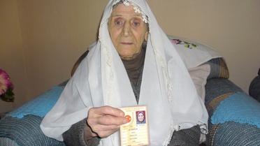 106 Yaşındaki Münnevver Nineye Doğum Günü Sürprizi
