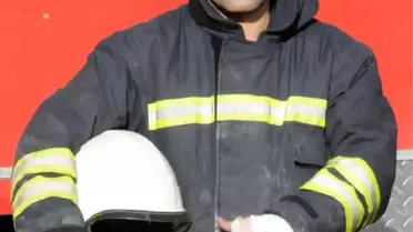 Diyarbakır'da Yangın: 1 Çocuk Öldü, 15 Kişi Zehirlendi (2)