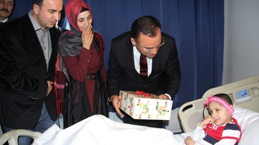 Küçük Tuana'nın Bacağını Kesilmekten Türk Doktorlar Kurtardı