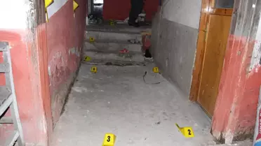 Kendisinden Ayrılmak İsteyen Eşini 8 El Ateş Ederek Öldürdü