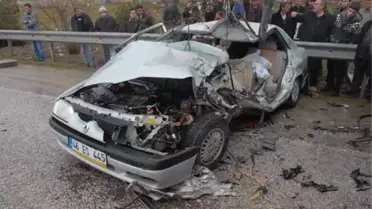 Kamyon Otomobile Çarptı: Aynı Aileden 3 Ölü