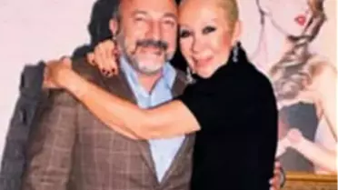 Sosyeteye Yeni Yıl Yemeği