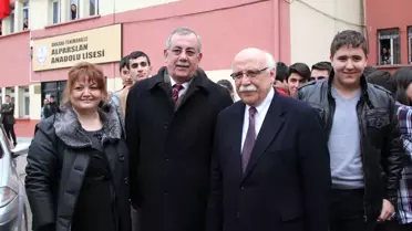 Milli Eğitim Bakanı Avcı'dan Öğrencilere Tablet