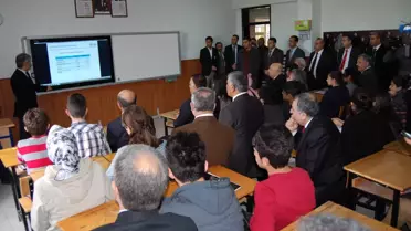 Fatih Projesi Kapsamında Tablet Bilgisayarlar Dağıtıldı