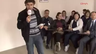 Sağlık Çalışanları, Aldıkları Eğitimle Hastalara Empati Kurarak Yaklaşacak