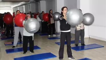 Çubuklu Kadınlar Platesi Sevdi
