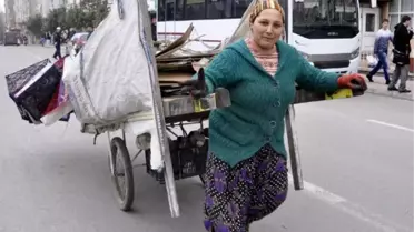 Eşi Askere Gidince Atık Toplama İşi Ona Kaldı