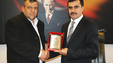 İl Milli Eğitim Müdürü İlci'den Hayırsever İş Adamına Plaket