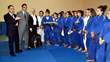 Judo Milli Takımı'na Şahin'den Moral Ziyareti