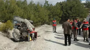 Selendi'de Traktör Kazası: 1 Ölü, 3 Yaralı