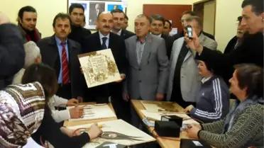 Bakan Müezzinoğlu, Engelliler Merkezi'nde Kurs Programlarını İzledi, Sabundan Üzüm Tanesi Yapmaya...