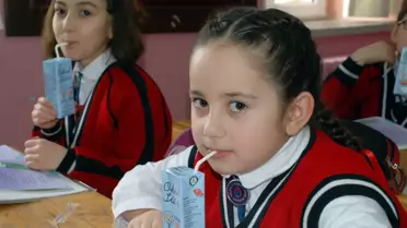 Okullarda Süt Dağıtımı