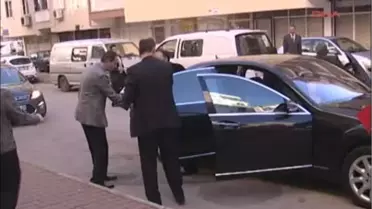 Antalya Vali Altıparmak'tan Umut ve Gülsüm Anne'ye Ziyaret Vali Altıparmak'tan Umut ve Gülsüm...