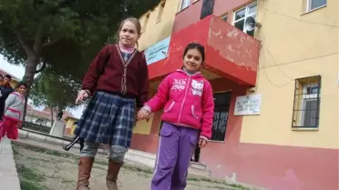 'Arkadaşını da Okula Getir, Hediyeni Al'