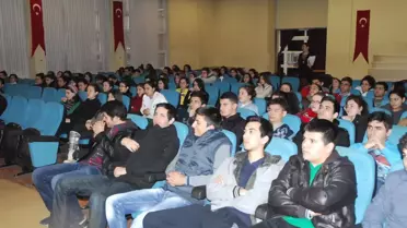 Tomluk Destekli Polisten Lise Öğrencilerine Seminer