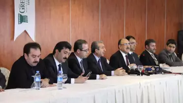 Başbakan Yardımcısı Atalay Diyarbakır'da Stk'larla Görüştü