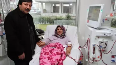 Eşine Tek Taş Yerine Böbreğini Verecek