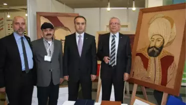 İnci ve Aktaş, Ahşapkari Sergisini Gezdi