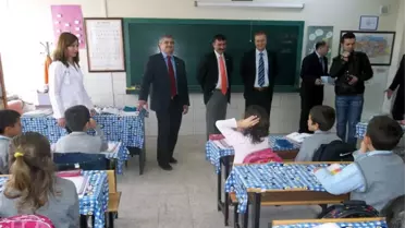 Akhisar'da Okullarda Süt Dağıtımı Başladı