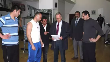 Başkan Acar, Kapalı Spor Tesisleri'nde İncelemelerde Bulundu