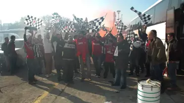 Derbi Galibiyetine Menemenli Kutlama