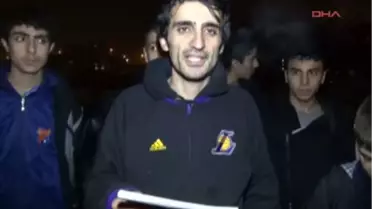 Özür Diledi