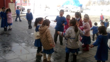 Öğrenciler Gangam Style ile Teneffüse Çıkıyor