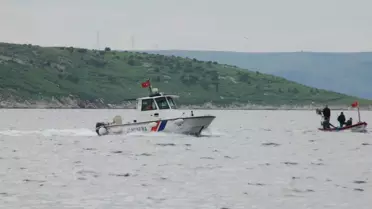 Kayıp Balıkçıların Kayığı Bulundu