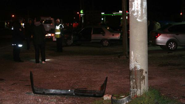 Direğe Çarpan Otomobilin Sürücüsü Yaralandı