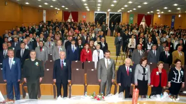 Giresun Üniversitesi'nde 'Toplumsal Duyarlılık ve Aileleri Destek Eğitimi Konferansı