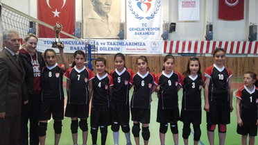 Nevşehir'de Küçük Kızlar Voleybol Müsabakaları