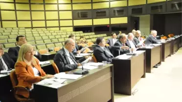Büyükşehir Meclisinde 38 Madde Görüşüldü