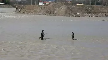 Filyos Çayı'na Atlayan Genç