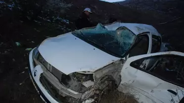 Otomobil Uçuruma Yuvarlandı: 5 Yaralı