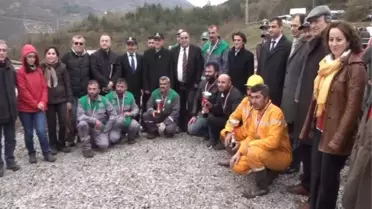 Artvin'de Tomruk Kesme Yarışması Düzenlendi