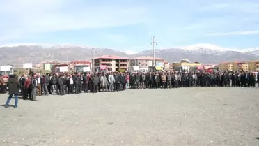 Çiftçiler Traktörleri ile Eylem Yaptı