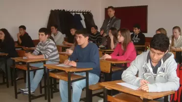 Burhaniye'de Müzikli Sınav Başarıyı Artırdı
