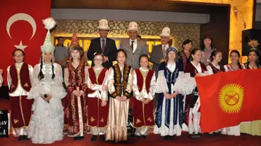 Kırgız Öğrenciler Dörtyol'da