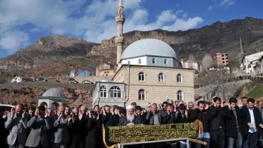 Eski Vekilin Abla Acısı