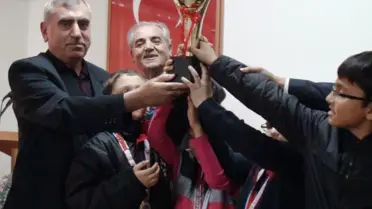 Gediz'de Çocuk ve Yıldızlar Ligi Satranç Turnuvası