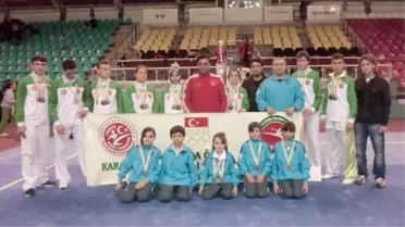 Wushu ve Badmintonda Şampiyonluk Büyükşehir'in