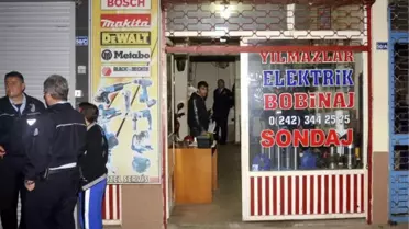 Acıyıp İşe Aldığı Çırak Dükkanını Soymaya Kalktı