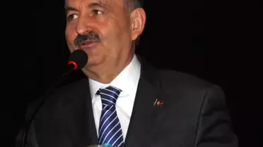 Bakan Müezzinoğlu'ndan Gençlere 'Sağlıklı Yaşam' Tavsiyesi